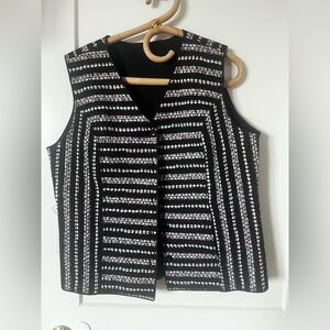 NORTHERN REFLECTIONS  floral quilted vest reversible Size L